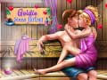 Παιχνίδι Φλερτ στη σάουνα με τη Goldie σε απευθείας σύνδεση